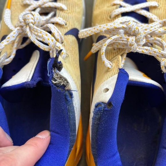 Nike Zoom Kobe 7 VII System Lakers Home 2012 Size 9.5 Sneakers Shoes 488371-101 - Picture 7 of 8